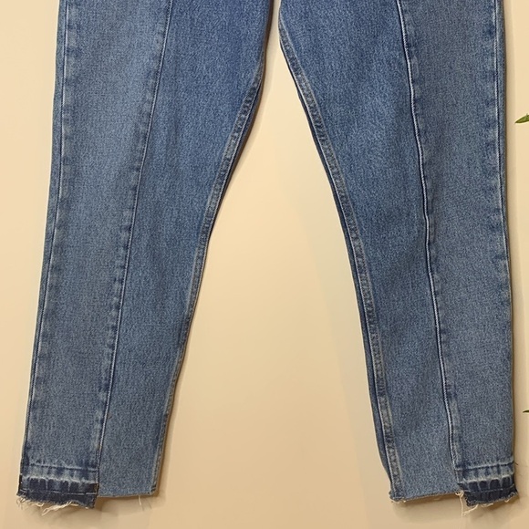 BDG + Urban Outfitters Dad Slim Tapered Fit Distressed Raw Step Hem Denim Jeans - Picture 5 of 17